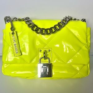 BTERRA PATENT CITRON Steve Madden Shoulder Bag